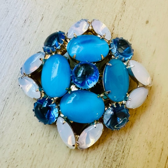 Vintage Blue Rhinestone Brooch - Picture 3 of 14